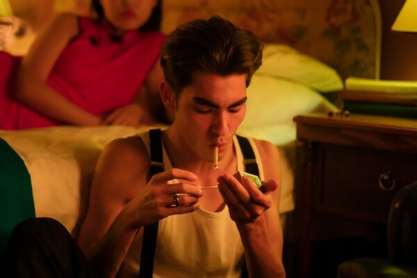 a Relationship with Someone Smarter: 40 Tips to Stay on Par