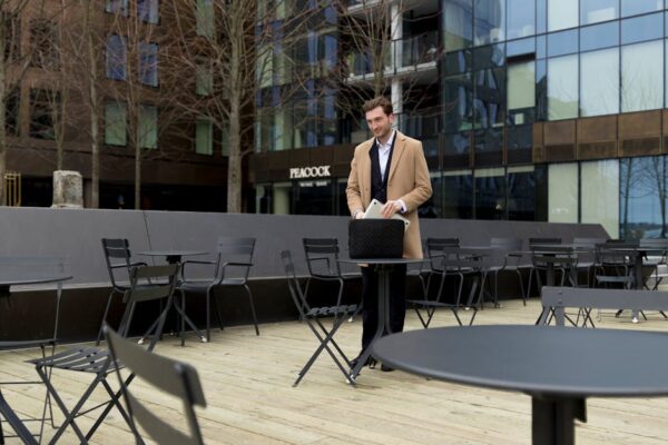 Tips for Overcoming Imposter Syndrome and Building Confidence as a Consultant