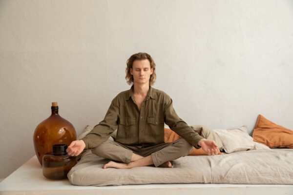 Integrating Mindfulness Practices for Coaching Resilient Leaders