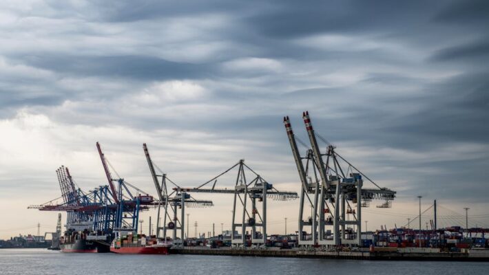 Adapting Your Supply Chain Strategy to Unforeseen Transportation Disruptions