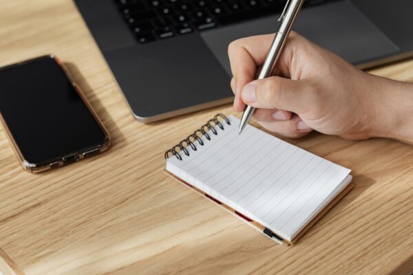 Mastering Project Management: Tips to Stay Organized and Track Your Writing Progress