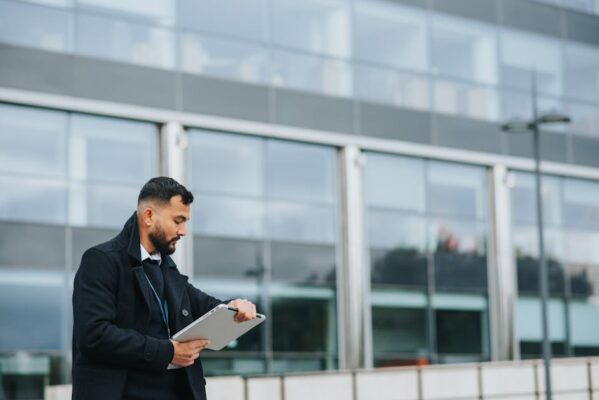 Mastering Time Management: Balancing Project Deadlines in Construction