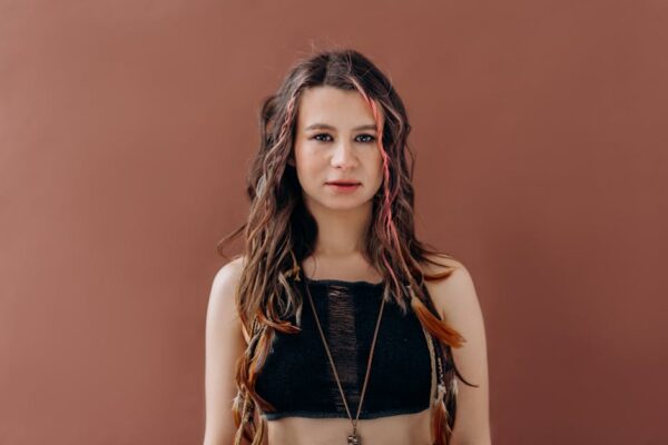 Striking the Perfect Balance: Merging Keywords with Creative Expression in Content Optimization