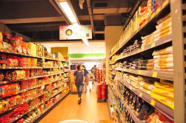 Ensuring Customer Satisfaction Amid Complaints About Perishable Food Quality
