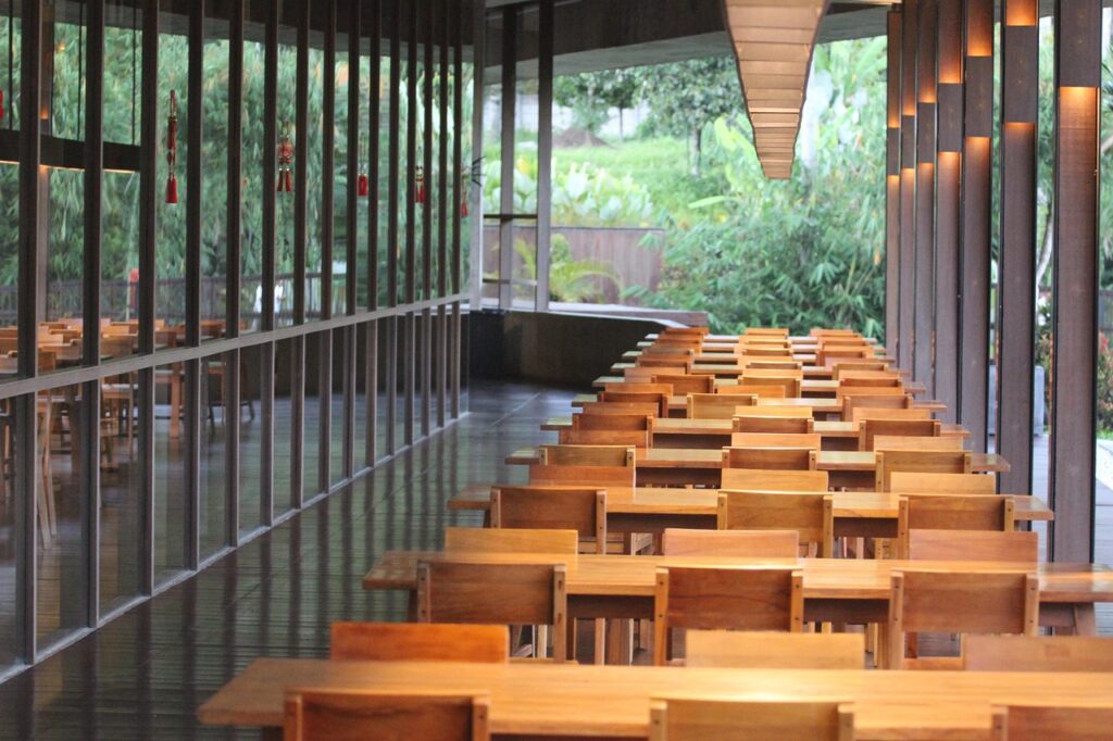 Engaging Multimedia Content Engaging Multimedia Content