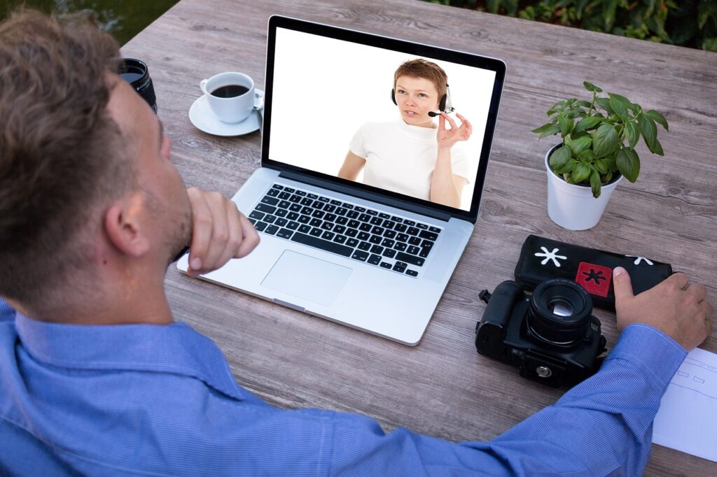 Utilizing Data to Support E-Learning Upgrade Decisions Utilizing Data to Support E-Learning Upgrade Decisions