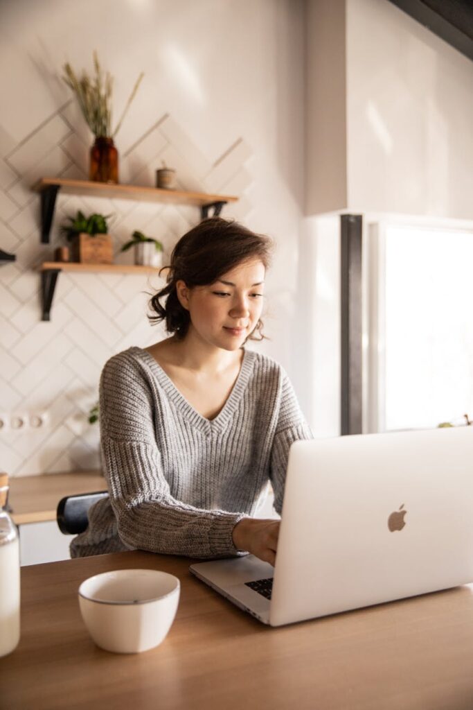 Leveraging Online Platforms for Job Searches