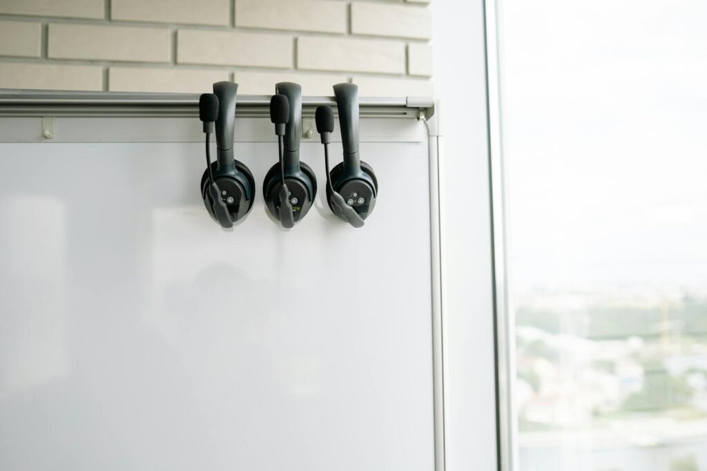 Effective Communication Tools for Telecommunications Teams Effective Communication Tools for Telecommunications Teams