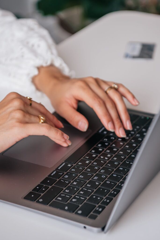 Comparing Free vs. Paid Writing Software Comparing Free vs. Paid Writing Software