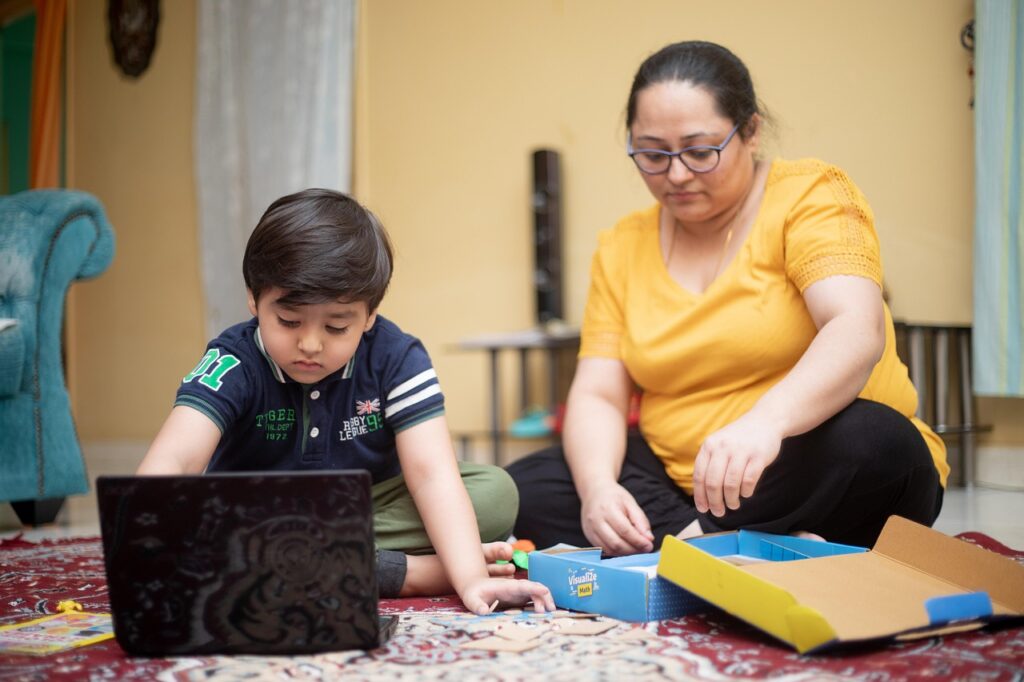 Minimizing Distractions in a Remote Learning Environment