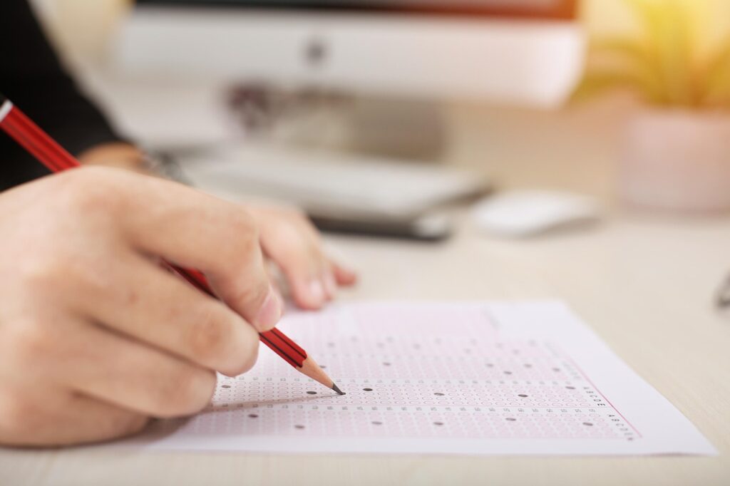 Engaging Students Through Dynamic Assessments Engaging Students Through Dynamic Assessments