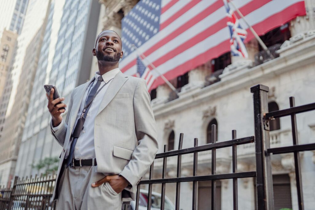 Strategies for Building Confidence During Leadership Transitions