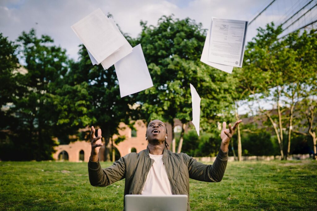 The Dos and Don'ts of Using Buzzwords in Resumes The Dos and Don'ts of Using Buzzwords in Resumes