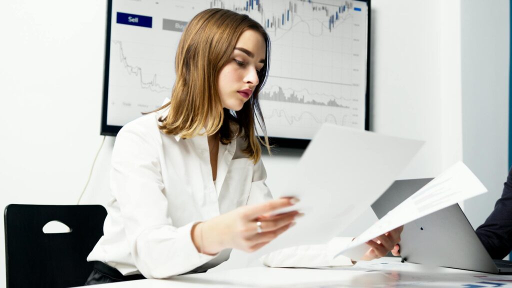 Comparing Unlimited Data Providers: Finding the Best Value Comparing Unlimited Data Providers: Finding the Best Value