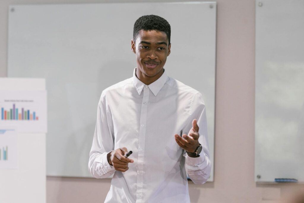 Building Confidence: Mastering Public Speaking for Data Analysts Building Confidence: Mastering Public Speaking for Data Analysts