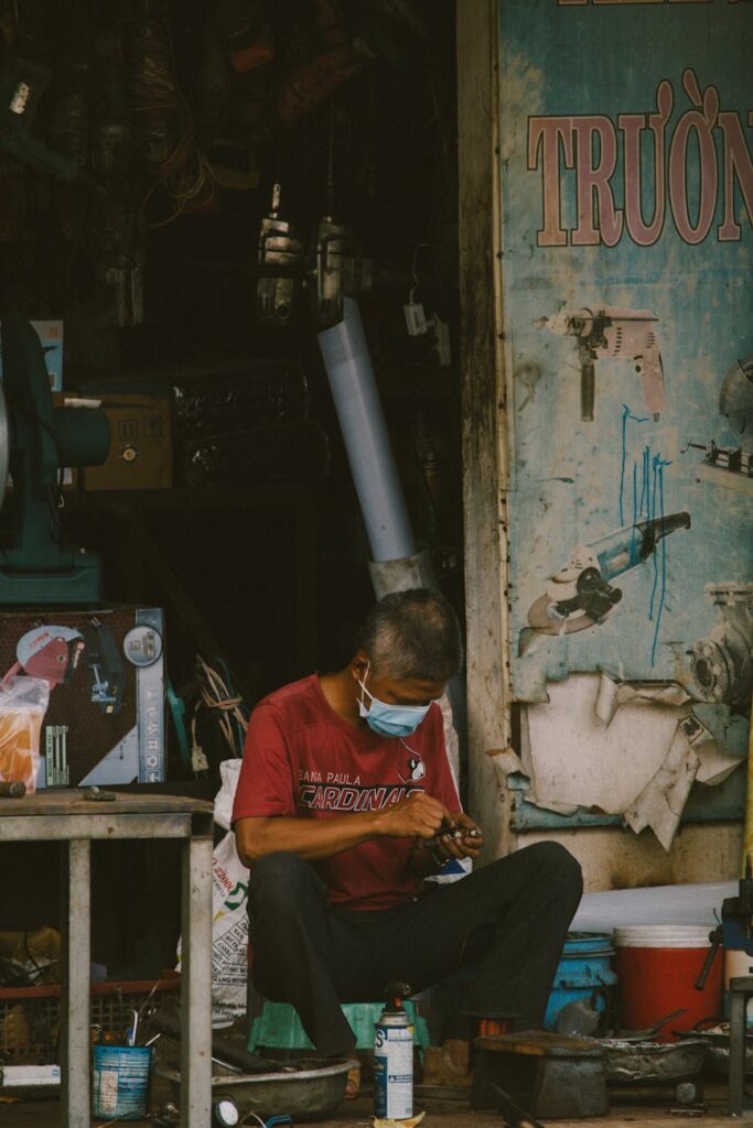 Resources and Tools for Senior Executives Facing Imposter Syndrome