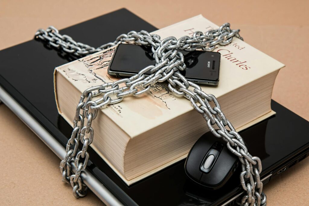 Identifying Signs of Confidentiality Breaches Identifying Signs of Confidentiality Breaches