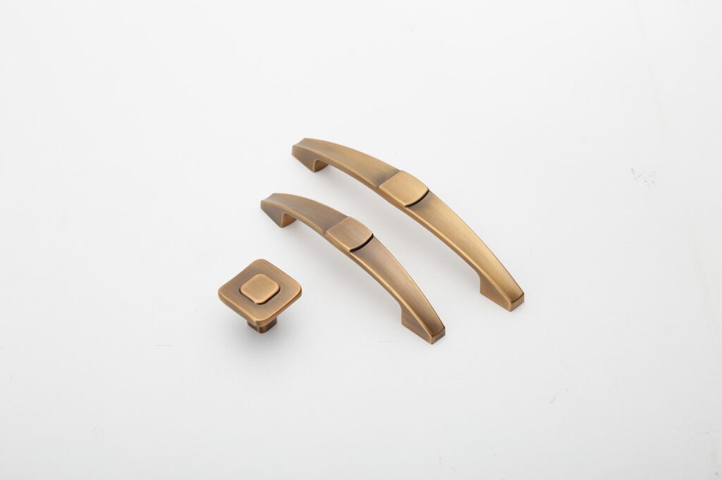 The Role of Leadership in Restoring Harmony Among Teachers The Role of Leadership in Restoring Harmony Among Teachers