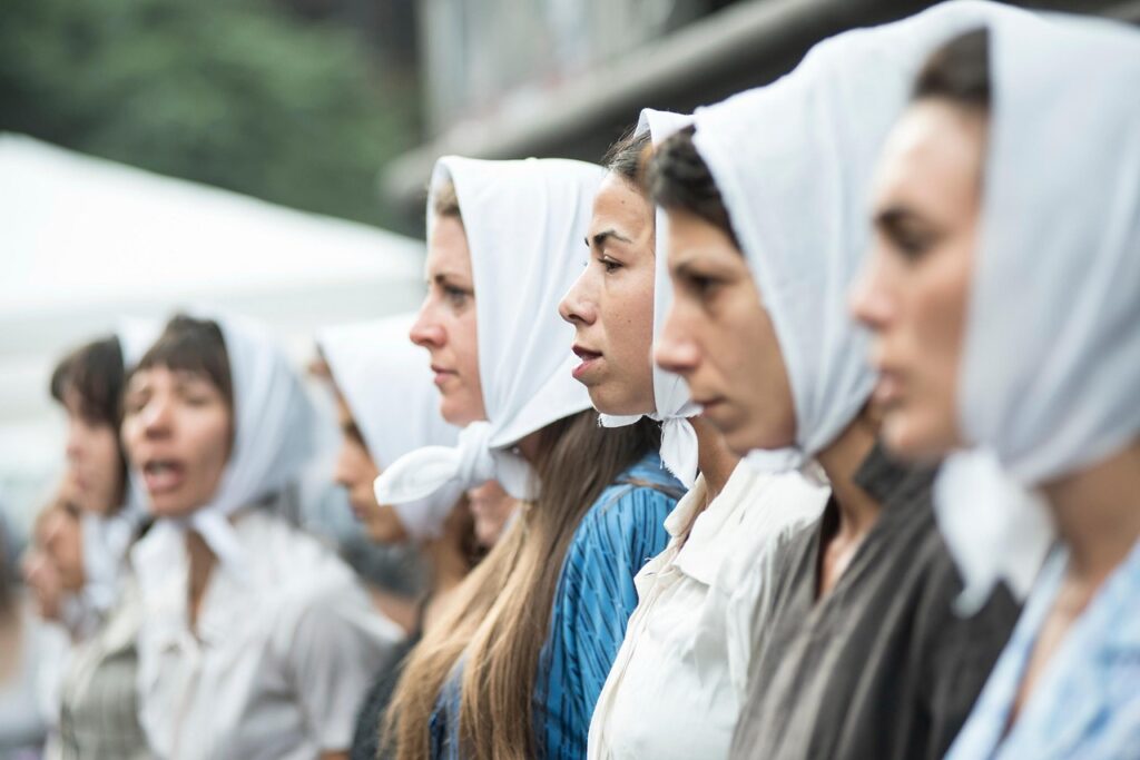 The Role of Transparency in Mitigating Donor Dissent