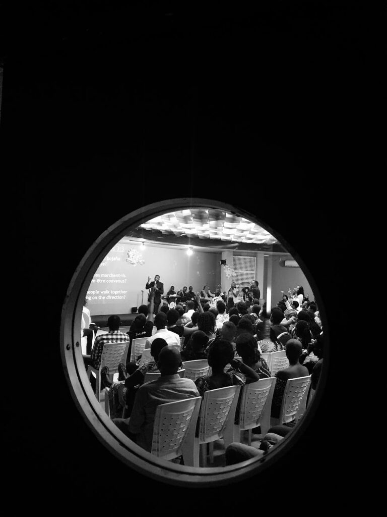Networking Effectively: Expanding Your Professional Circle Networking Effectively: Expanding Your Professional Circle