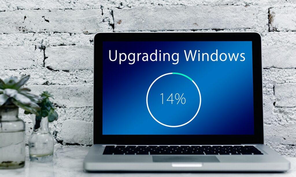 Cloud-Based Solutions for Real-Time Updates Cloud-Based Solutions for Real-Time Updates