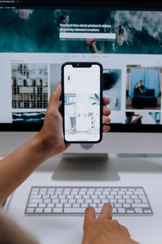 Integrating Case Management Software with Mobile Devices Integrating Case Management Software with Mobile Devices