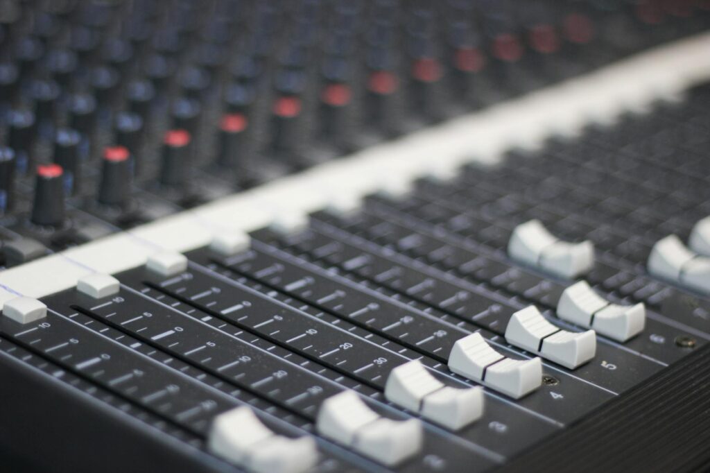 The Role of Technology in Balancing Speed and Audio Quality