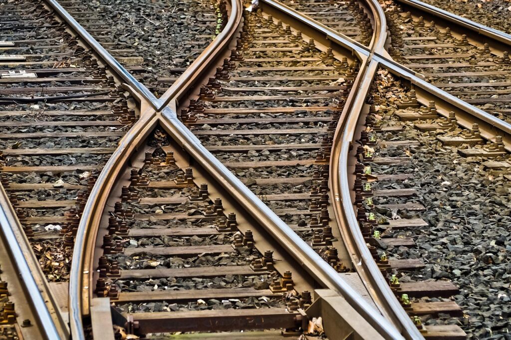 Implementing a Tracking System for Expenses Implementing a Tracking System for Expenses