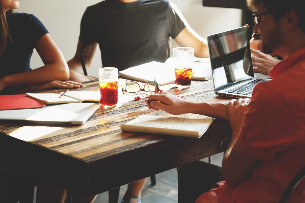 Incorporating Personal Projects and Achievements Incorporating Personal Projects and Achievements