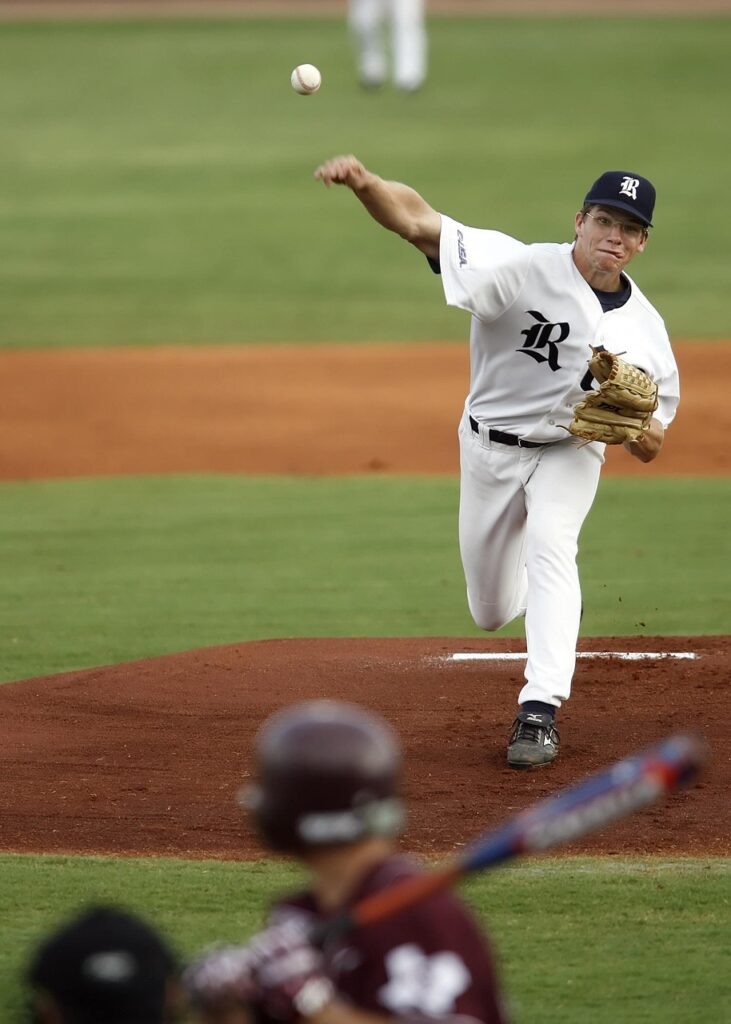 Integrating Multi-Channel Approaches in Pitching