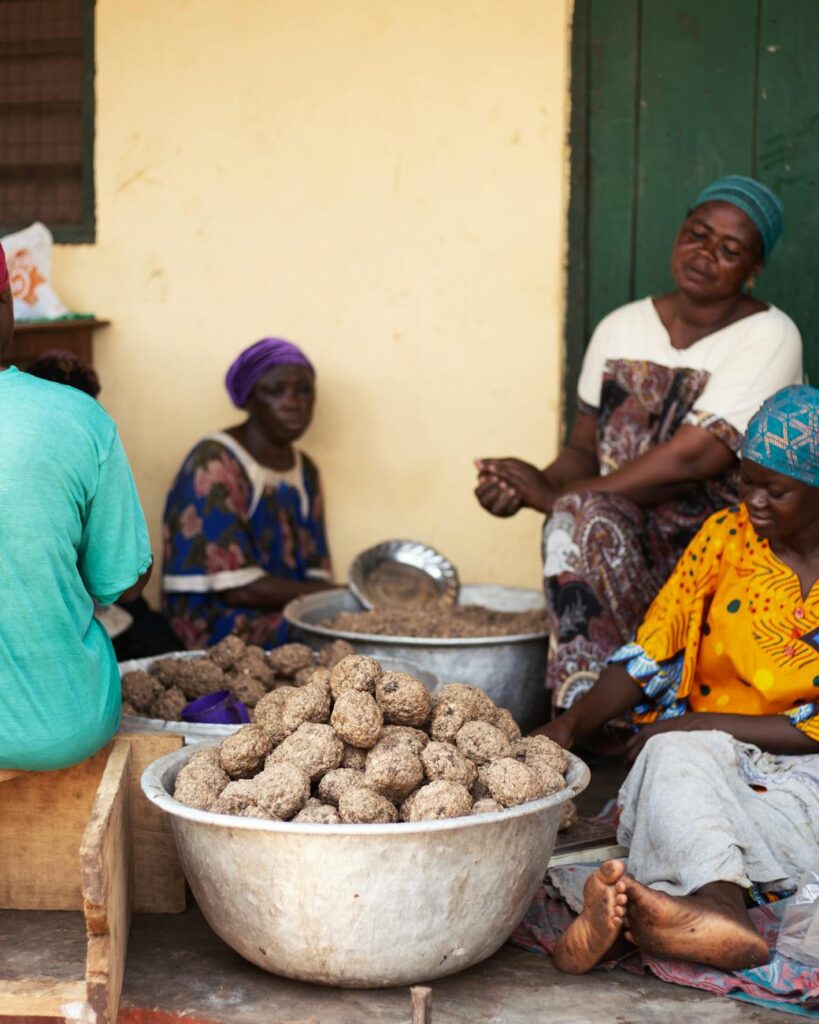 Collaborating with Local Producers for Cost-Effective Ingredients Collaborating with Local Producers for Cost-Effective Ingredients