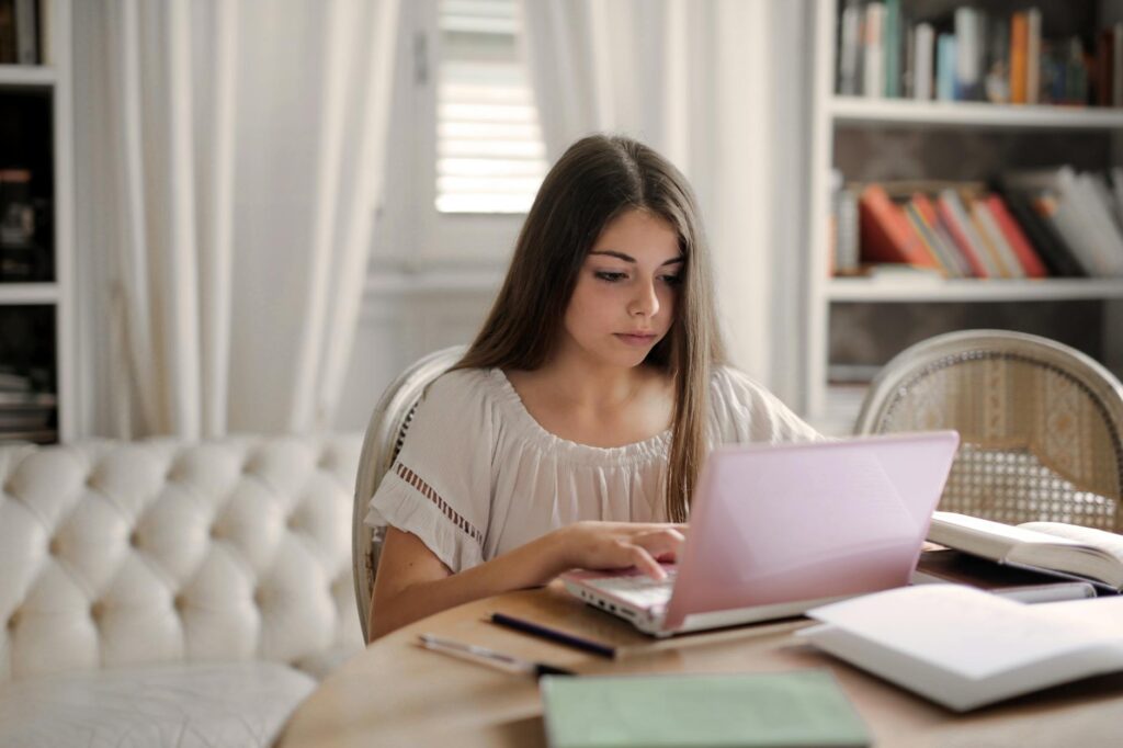 Using Open Source OS to Enhance Learning Using Open Source OS to Enhance Learning