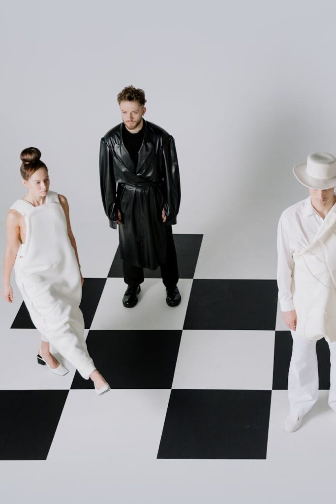 Creating Dynamic Poses For Better Composition