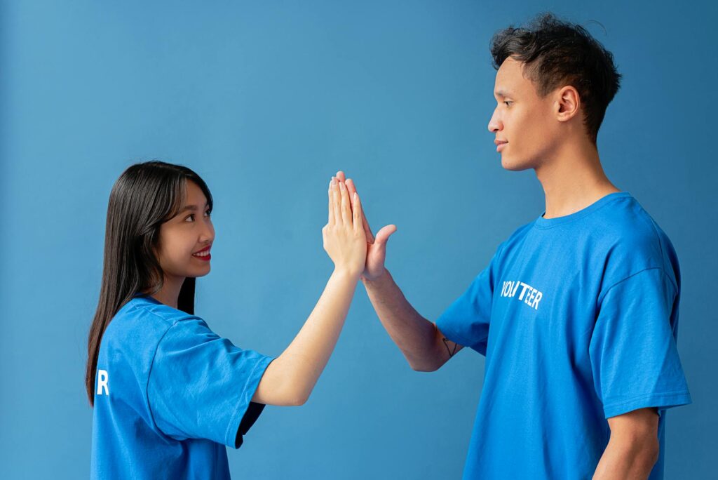 Engaging Volunteers in Collaborative Efforts Engaging Volunteers in Collaborative Efforts