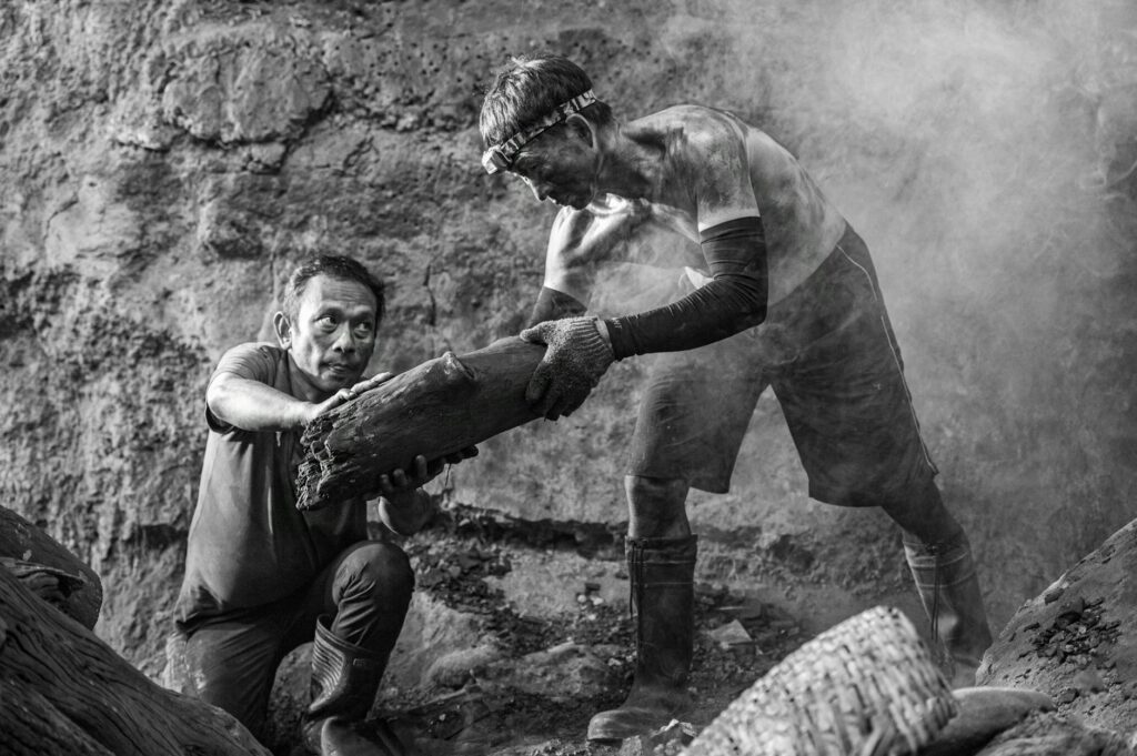 Tools and Techniques for Finding Common Ground in Team Conflicts