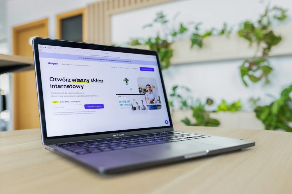 Tools for Synchronizing Email Campaigns with Website Updates Tools for Synchronizing Email Campaigns with Website Updates