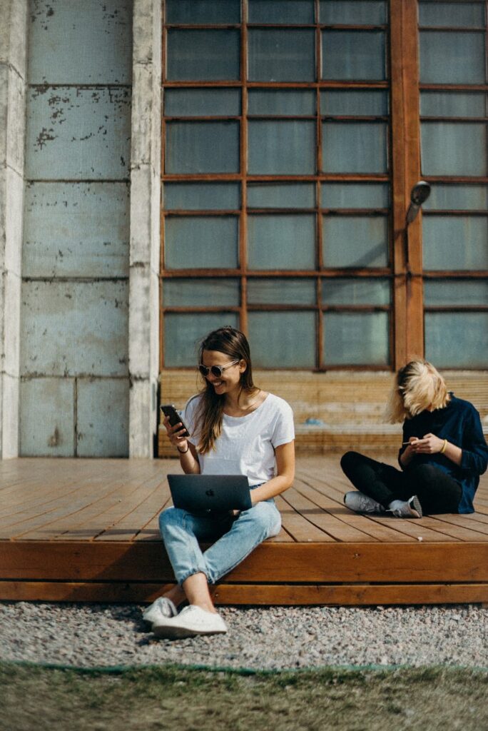 Balancing Creativity and Commercialism in Influencer Collaborations Balancing Creativity and Commercialism in Influencer Collaborations