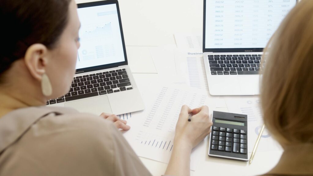 Analyzing Data to Identify Workflow Bottlenecks Analyzing Data to Identify Workflow Bottlenecks
