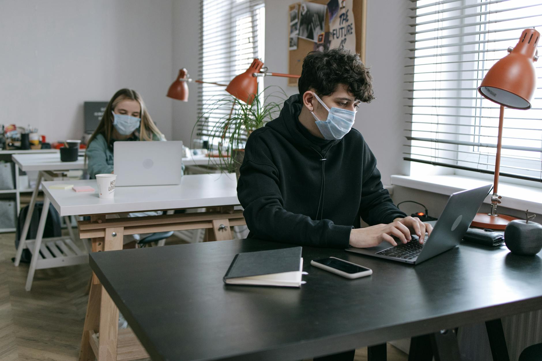 Ensuring Team Collaboration in Mobile Responsiveness Strategy Discussions