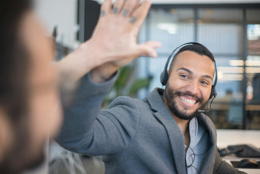 Turning Negative Feedback into Positive Customer Experiences Turning Negative Feedback into Positive Customer Experiences