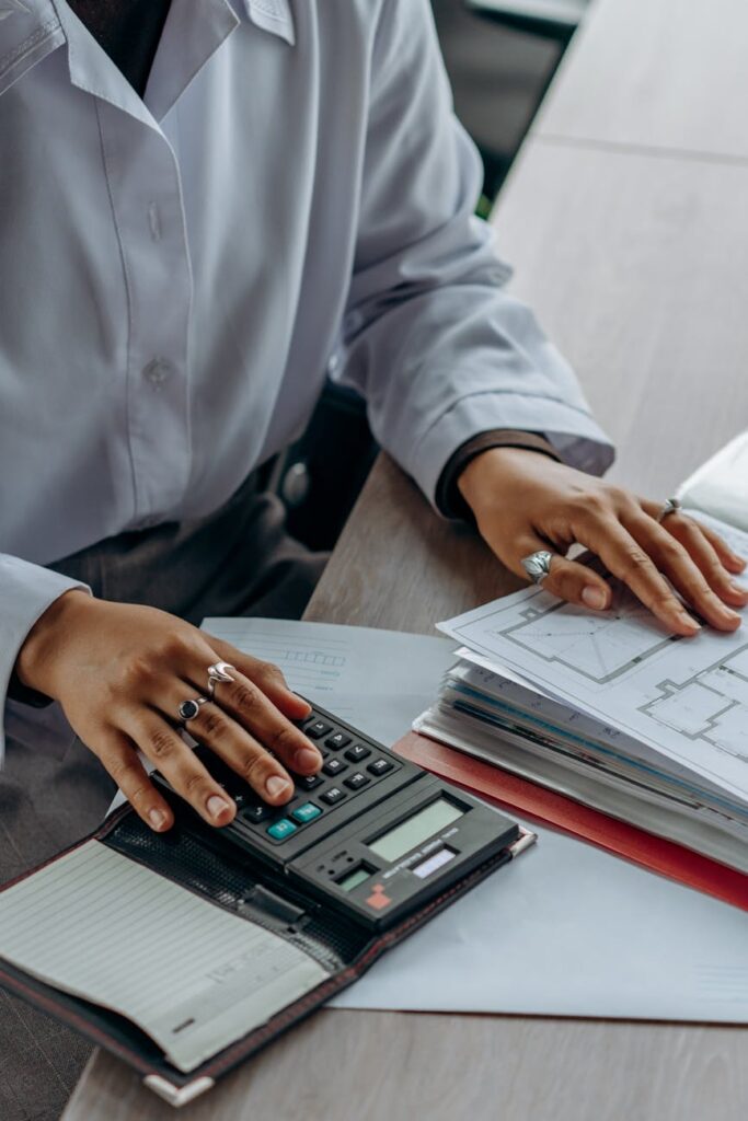 Monitoring and Auditing ETL Processes for Data Quality