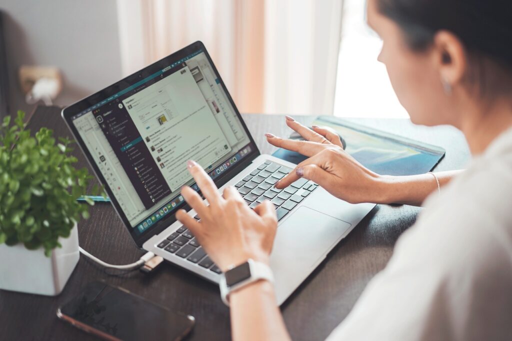 Effective Communication Techniques to Support Remote Sales Teams Effective Communication Techniques to Support Remote Sales Teams