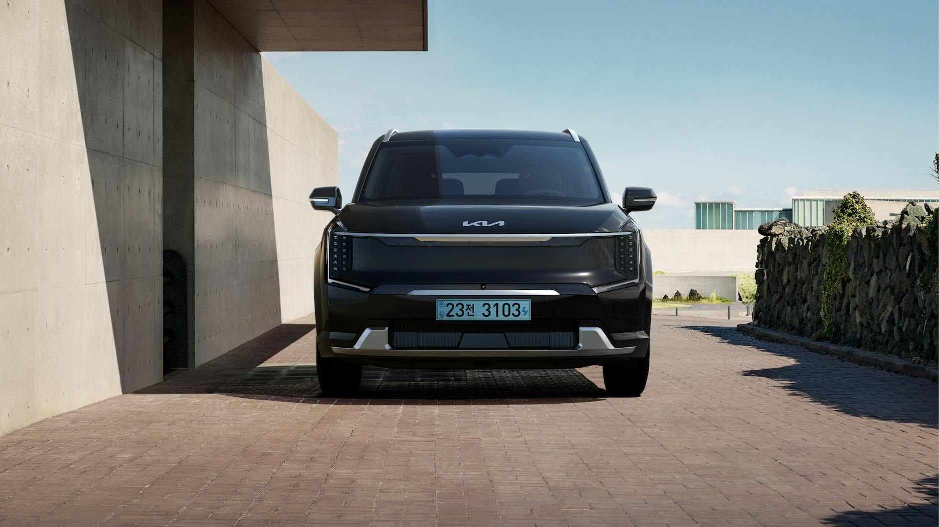 Aligning Diverse Stakeholder Priorities in Promoting Sustainable Design Principles