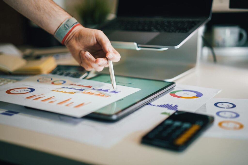 Creativity vs. Analytics: Striking the Right Balance in Marketing