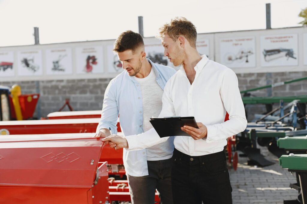 The Role of Communication in B2B Sales and Marketing Integration The Role of Communication in B2B Sales and Marketing Integration