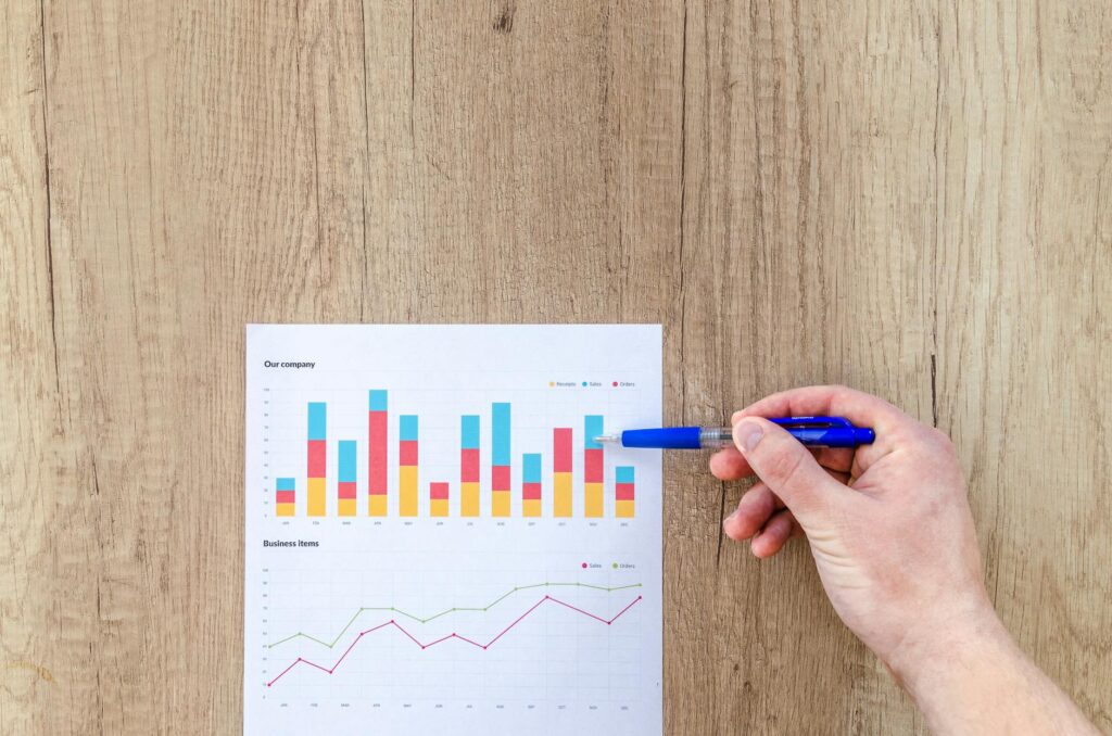 Leveraging Data Analytics For Alignment In Sales And Marketing Leveraging Data Analytics For Alignment In Sales And Marketing