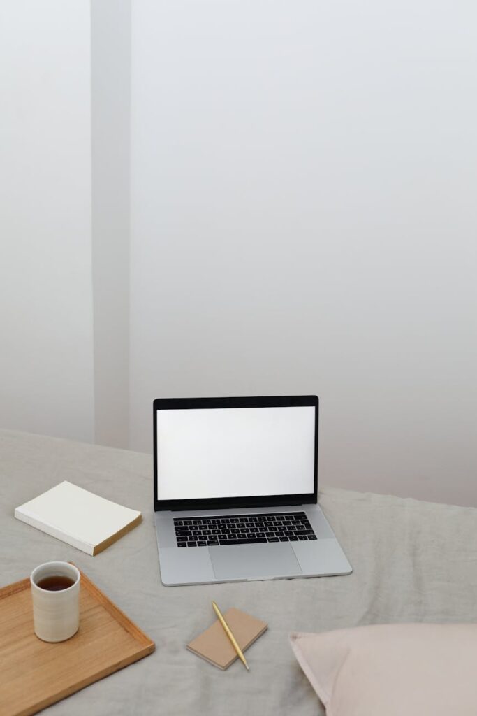 Minimizing Distractions in the Workplace Minimizing Distractions in the Workplace