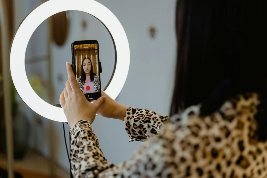 Storytelling Through Video Marketing Storytelling Through Video Marketing
