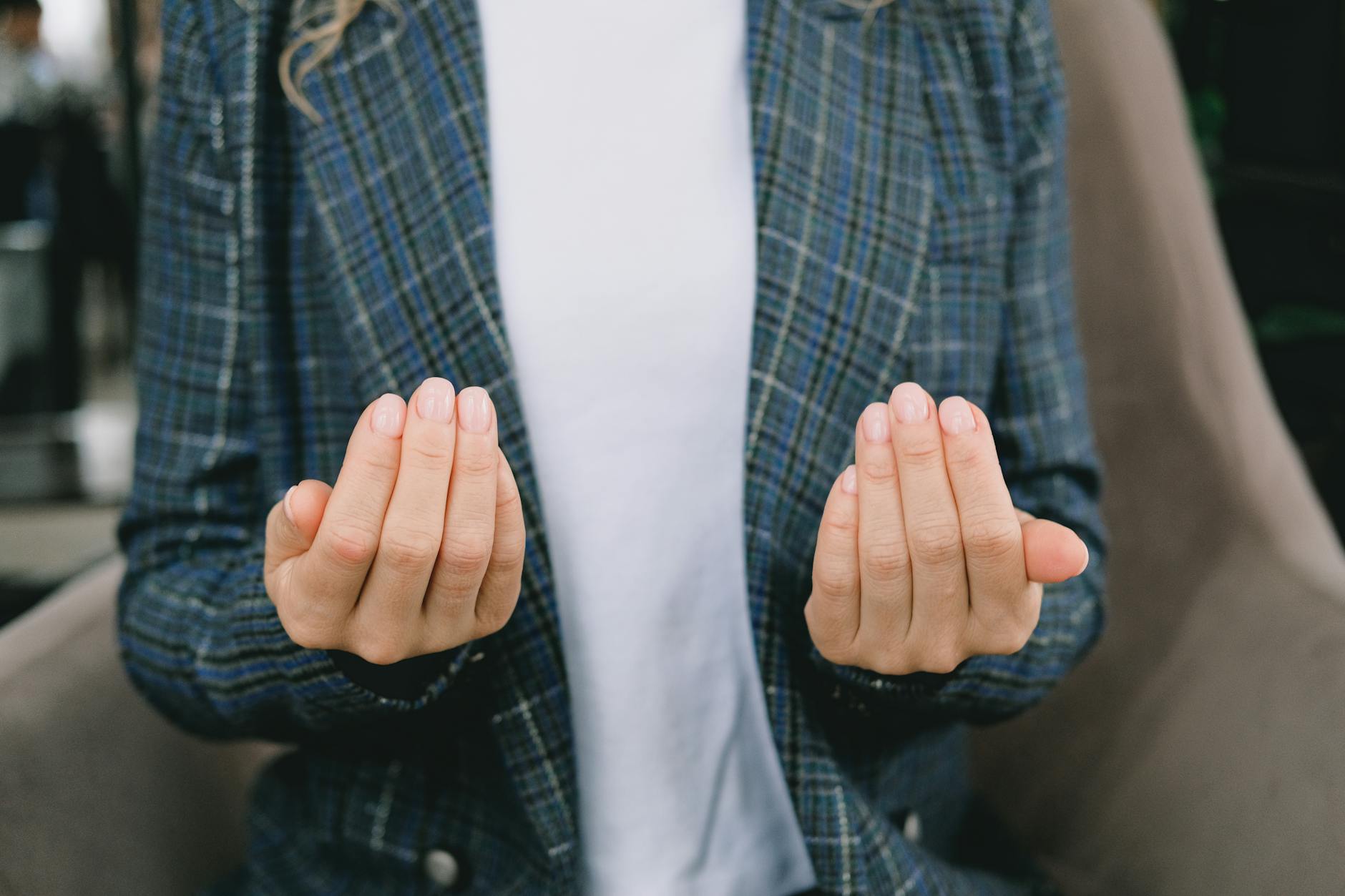 Enhancing Negotiation Skills in Conference Organization with Emotional Intelligence