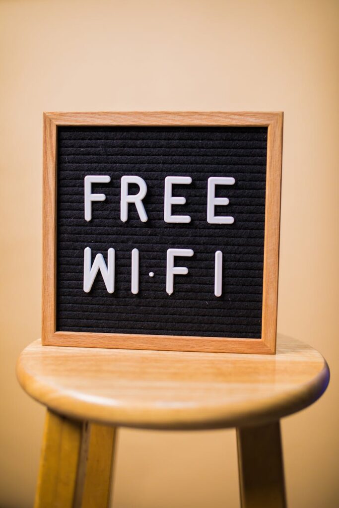 Risks of Public Wi-Fi and How to Mitigate Them Risks of Public Wi-Fi and How to Mitigate Them